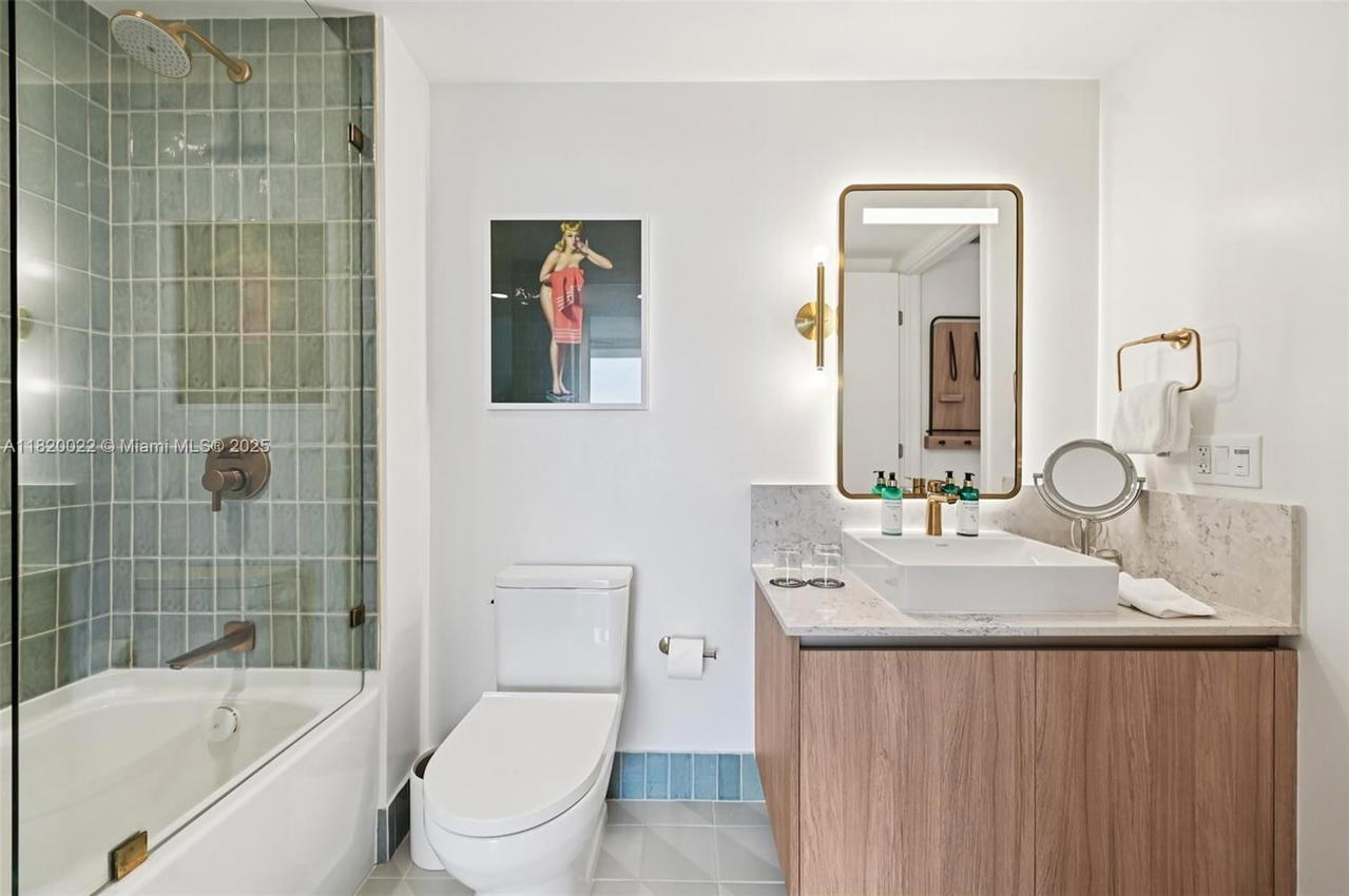 Real estate property located at 159 6th St #3407, Miami-dade, Gale Residences, Miami, FL