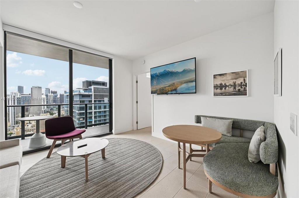 Real estate property located at 159 6th St #3407, Miami-dade, Gale Residences, Miami, FL