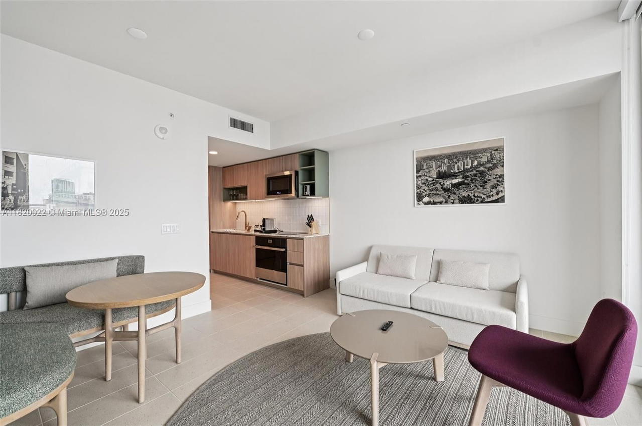 Real estate property located at 159 6th St #3407, Miami-dade, Gale Residences, Miami, FL