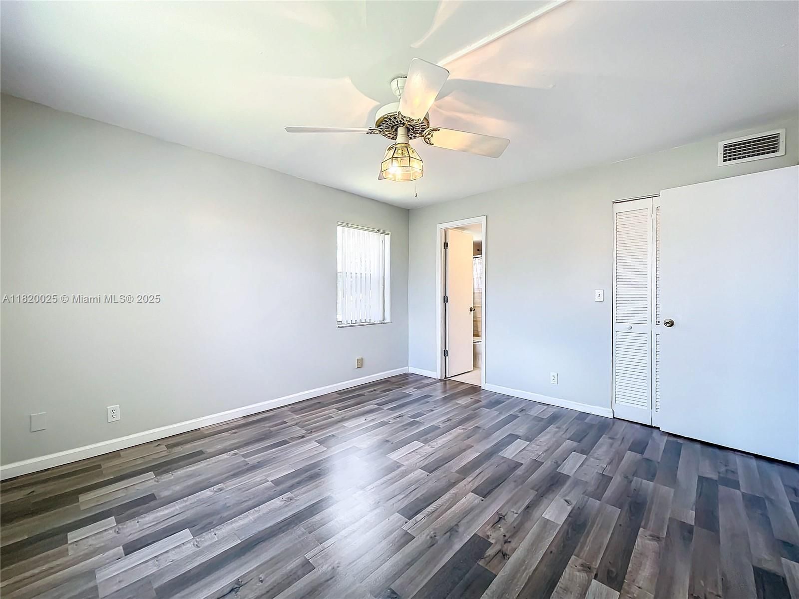 Real estate property located at 9850 Sunrise Lakes Blvd #212, Broward, Sunrise Lakes 154 Condo, Sunrise, FL