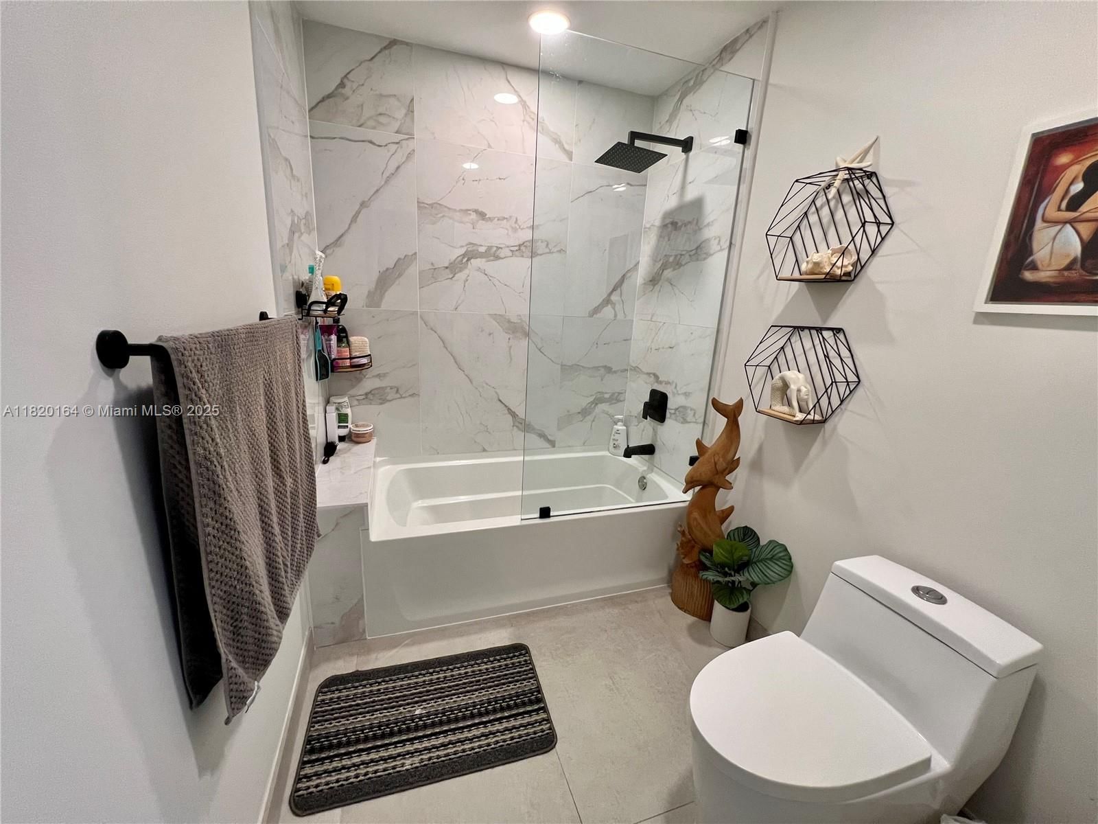 Real estate property located at 3003 Deer Creek Lake Shore Dr #3003, Broward, Lakes Of Deer Creek Condo, Deerfield Beach, FL