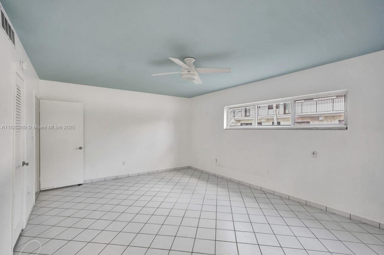 Real estate property located at 260 Sunrise Dr E, Miami-dade, Sunrise Manor Condo, Key Biscayne, FL