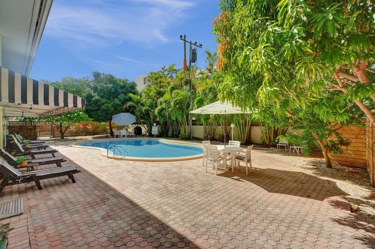 Real estate property located at 260 Sunrise Dr E, Miami-dade, Sunrise Manor Condo, Key Biscayne, FL