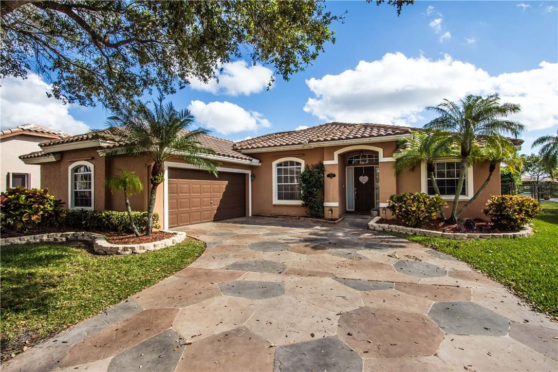 Real estate property located at 930 96th Ave, Broward, Jacaranda Parcel 215, Plantation, FL