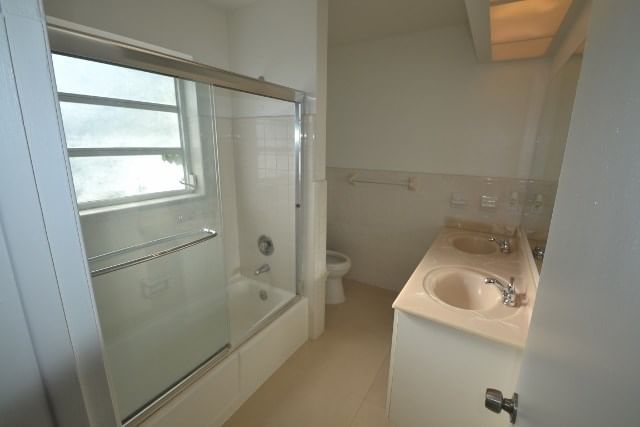 Real estate property located at 930 96th Ave, Broward, Jacaranda Parcel 215, Plantation, FL