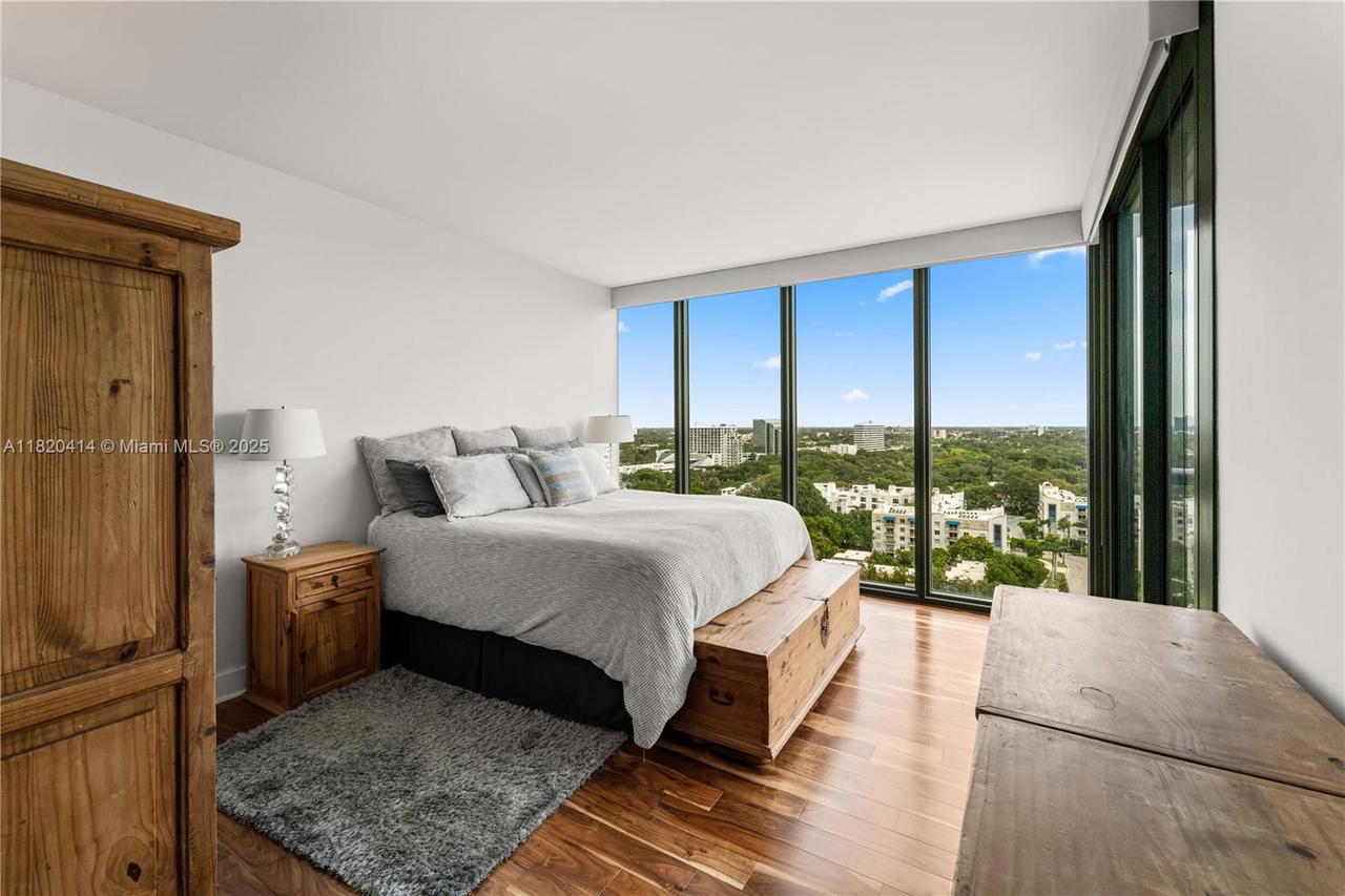 Real estate property located at 601 36th St #1504, Miami-dade, Blue Condo, Miami, FL