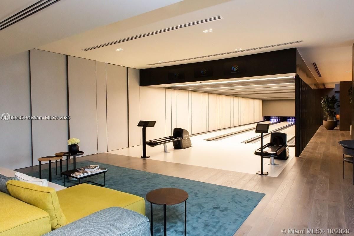 Real estate property located at 480 31st St #1002, Miami-dade, Gran Paraiso Condo, Miami, FL