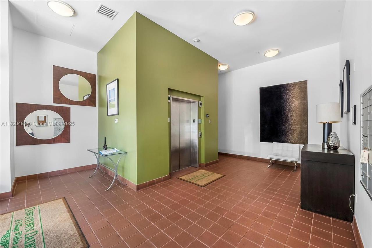 Real estate property located at 7280 89th St D501, Miami-dade, Downtown Dadeland Condo N, Miami, FL