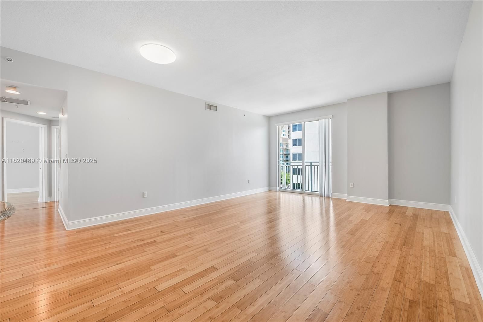 Real estate property located at 7280 89th St D501, Miami-dade, Downtown Dadeland Condo N, Miami, FL