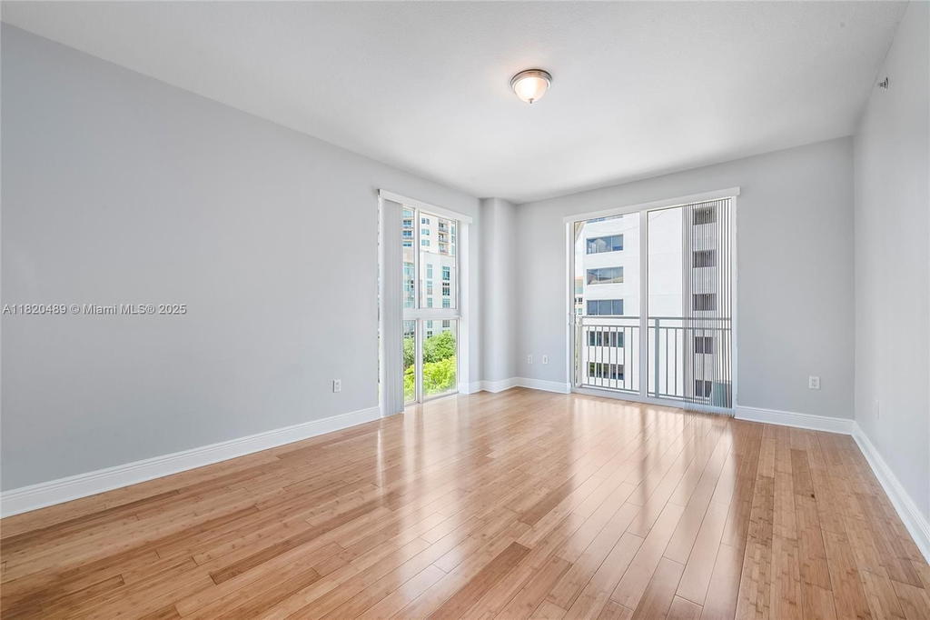 Real estate property located at 7280 89th St D501, Miami-dade, Downtown Dadeland Condo N, Miami, FL