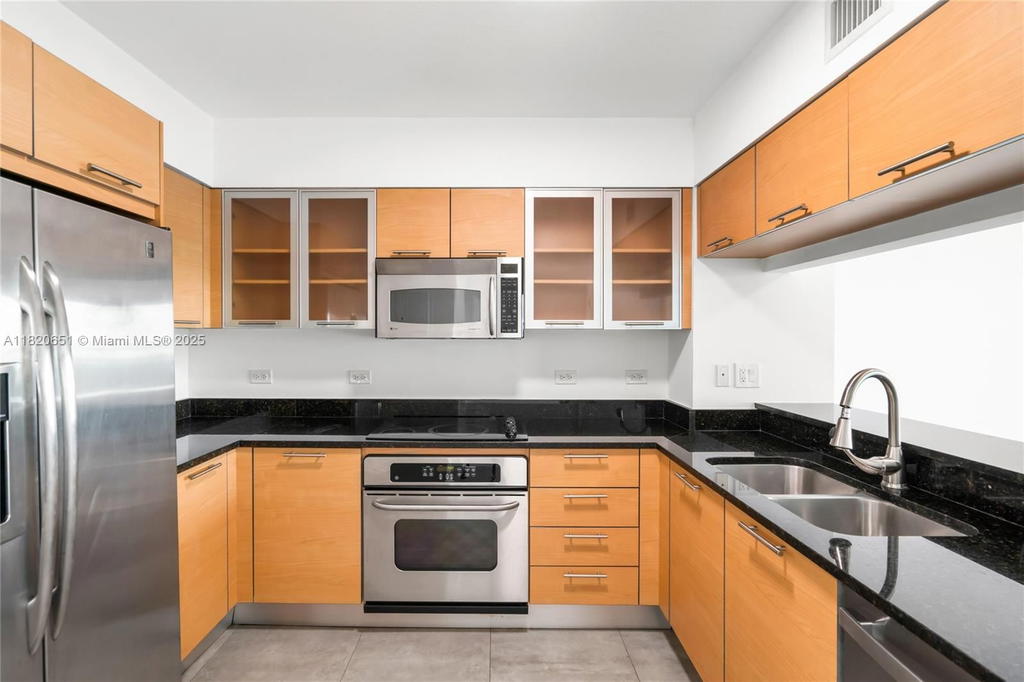 Real estate property located at 31 5th St #707, Miami-dade, Brickell On The River N T, Miami, FL