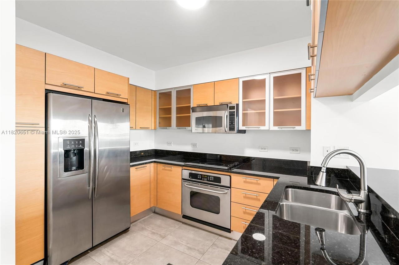 Real estate property located at 31 5th St #707, Miami-dade, Brickell On The River N T, Miami, FL