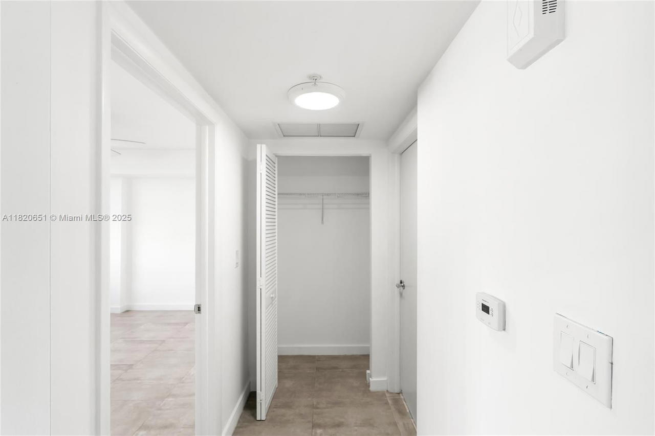 Real estate property located at 31 5th St #707, Miami-dade, Brickell On The River N T, Miami, FL