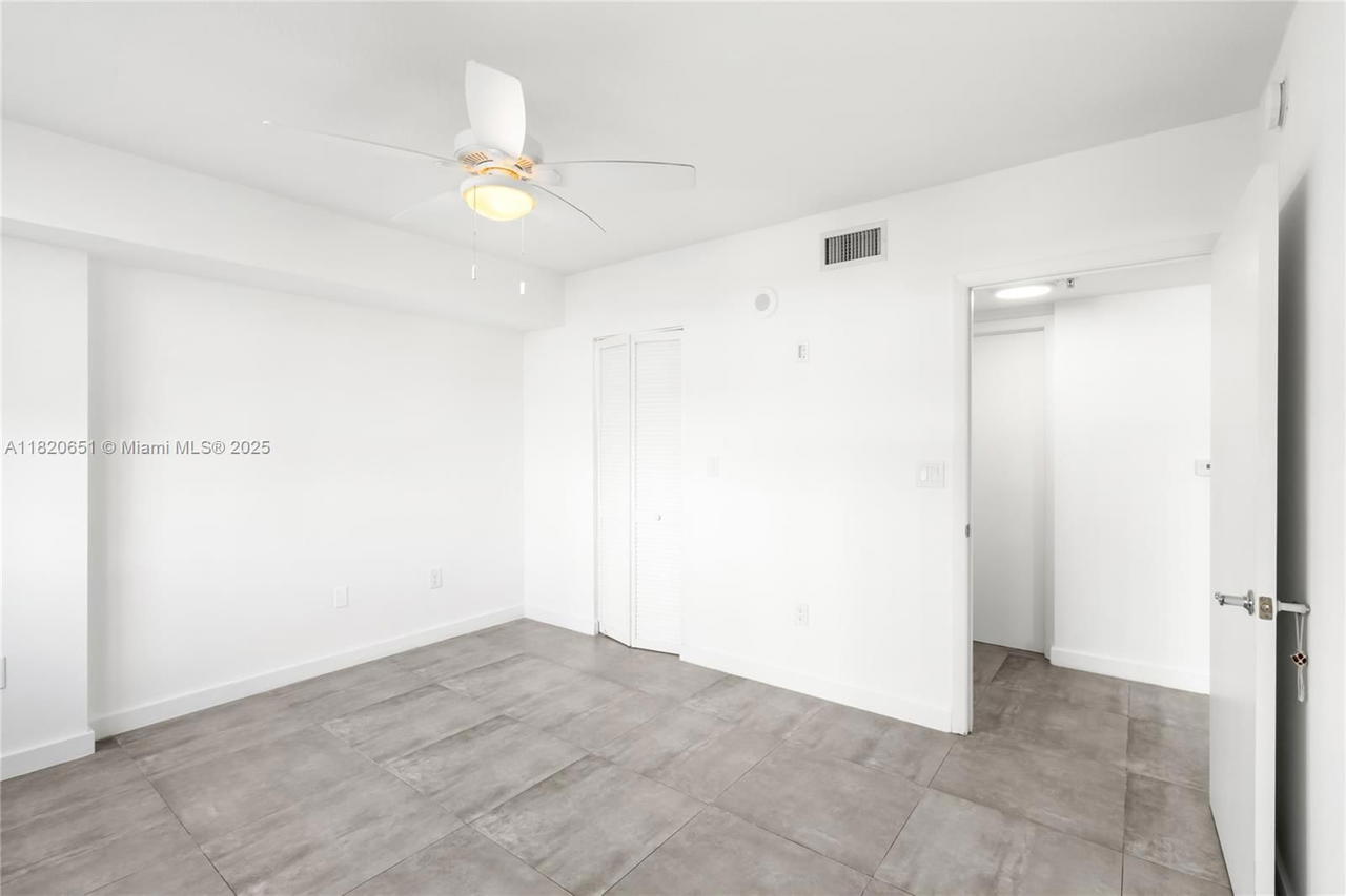 Real estate property located at 31 5th St #707, Miami-dade, Brickell On The River N T, Miami, FL