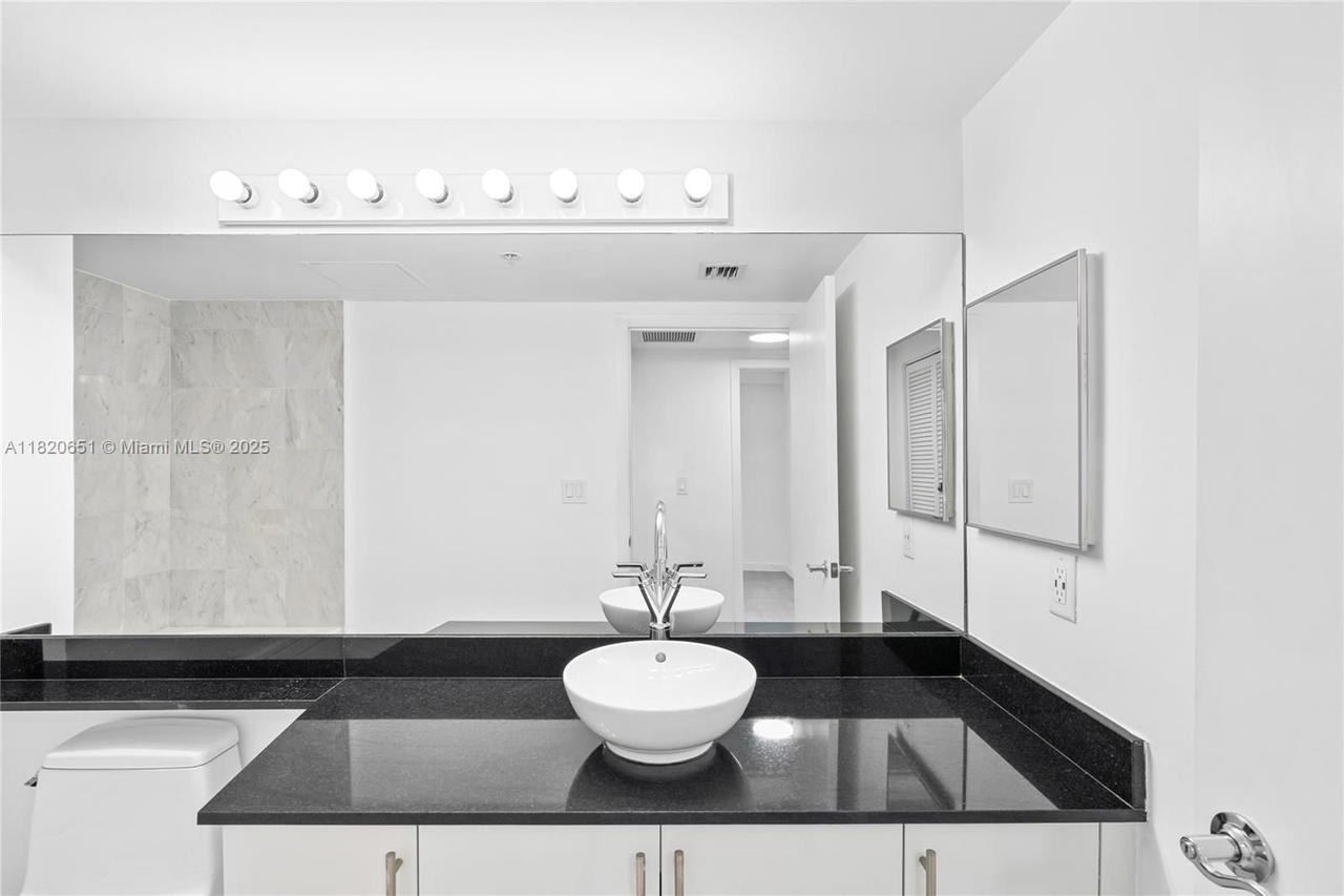 Real estate property located at 31 5th St #707, Miami-dade, Brickell On The River N T, Miami, FL