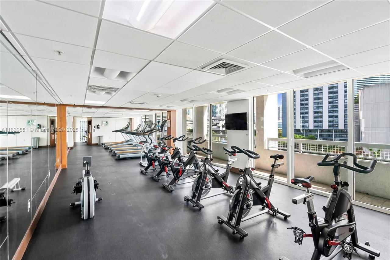 Real estate property located at 31 5th St #707, Miami-dade, Brickell On The River N T, Miami, FL