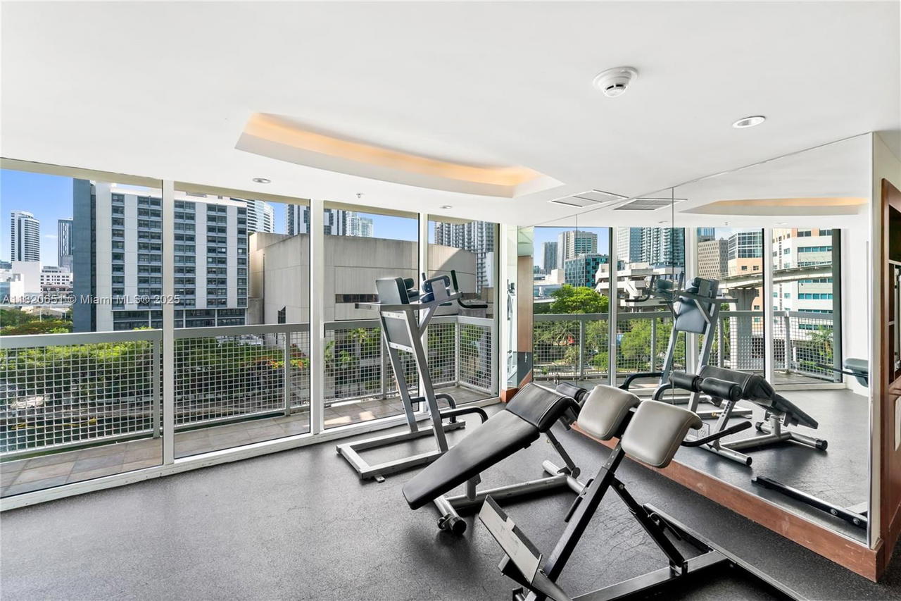 Real estate property located at 31 5th St #707, Miami-dade, Brickell On The River N T, Miami, FL