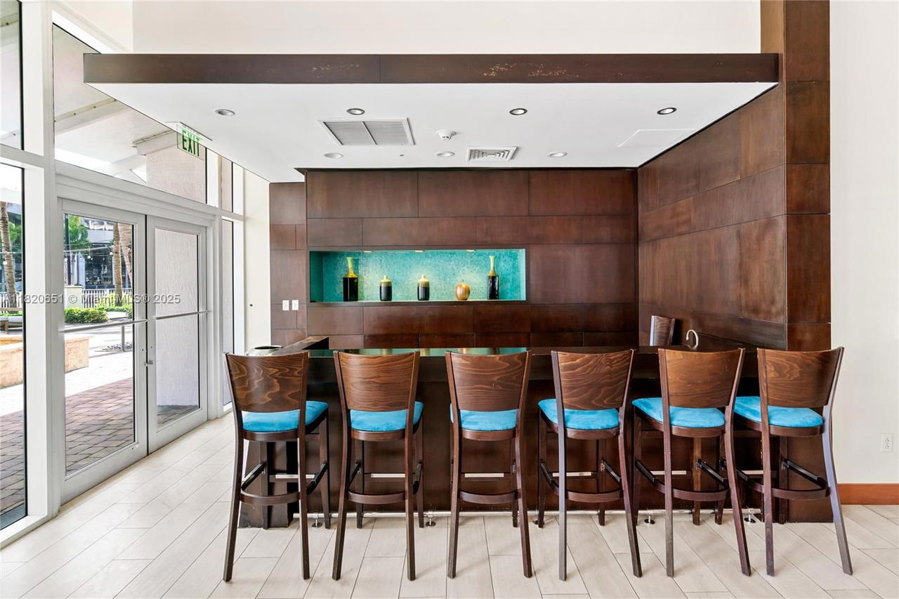 Real estate property located at 31 5th St #707, Miami-dade, Brickell On The River N T, Miami, FL