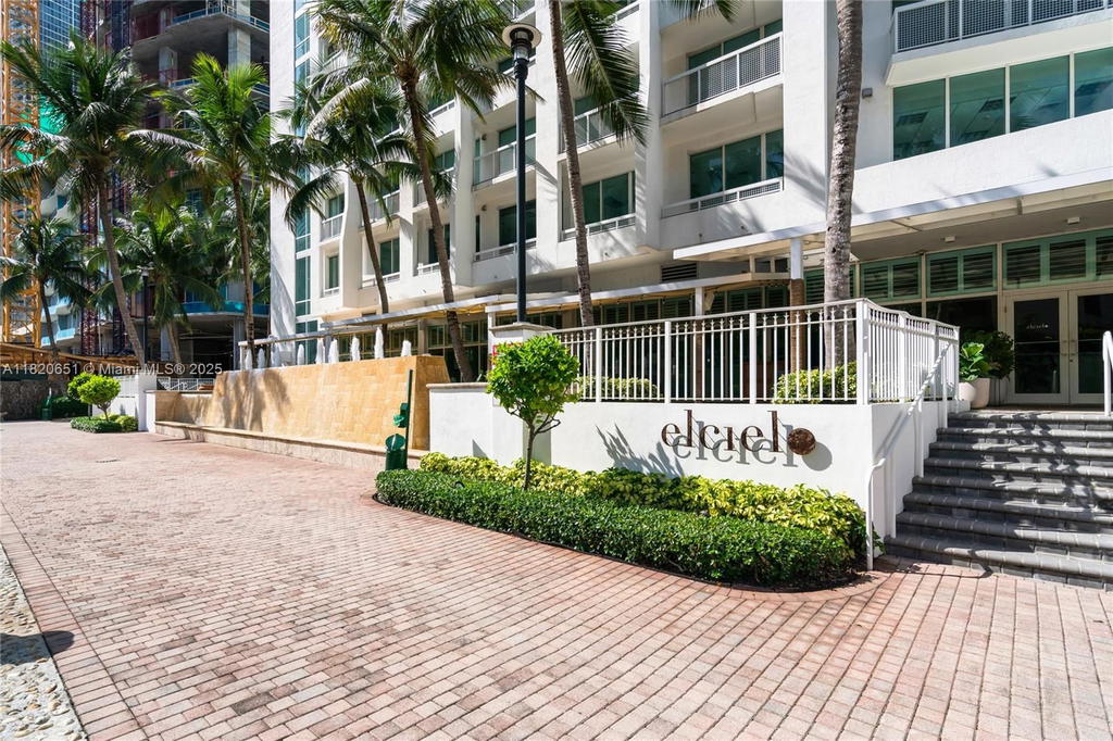 Real estate property located at 31 5th St #707, Miami-dade, Brickell On The River N T, Miami, FL