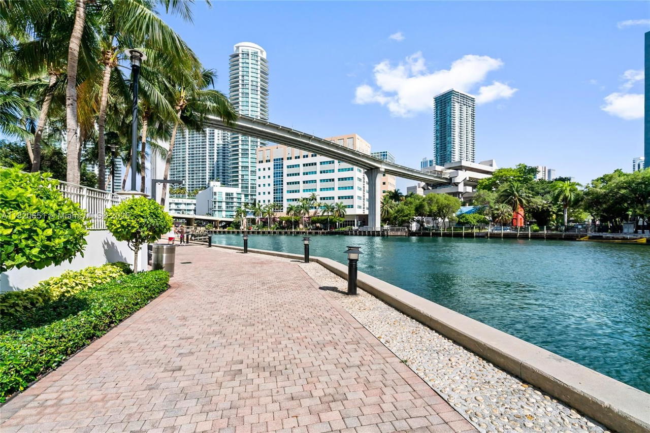 Real estate property located at 31 5th St #707, Miami-dade, Brickell On The River N T, Miami, FL