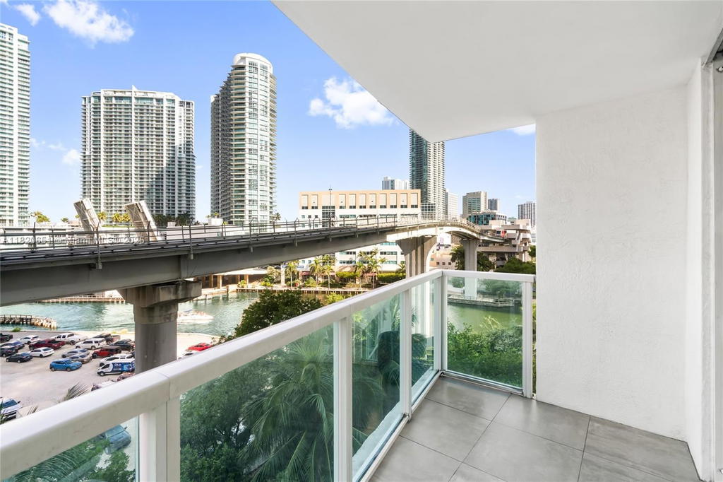 Real estate property located at 31 5th St #707, Miami-dade, Brickell On The River N T, Miami, FL