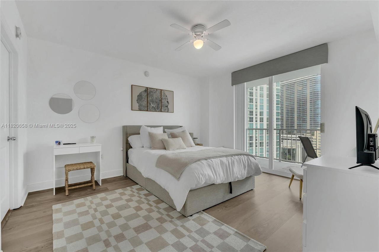 Real estate property located at 1250 Miami Ave #2210, Miami-dade, Vue At Brickell Condo, Miami, FL
