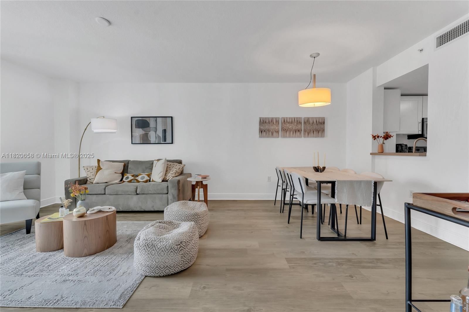 Real estate property located at 1250 Miami Ave #2210, Miami-dade, Vue At Brickell Condo, Miami, FL