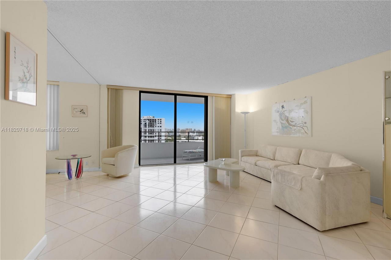 Real estate property located at 2500 PARKVIEW DRIVE #1717, Broward, Olympus Condo, Hallandale Beach, FL