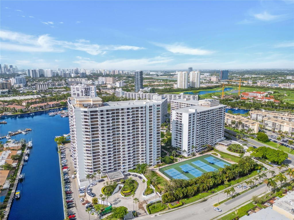 Real estate property located at 2500 PARKVIEW DRIVE #1717, Broward, Olympus Condo, Hallandale Beach, FL