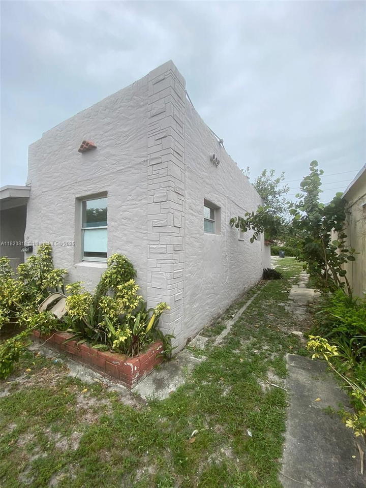 Real estate property located at 2014 Funston St, Broward, Hollywood South Side Add, Hollywood, FL