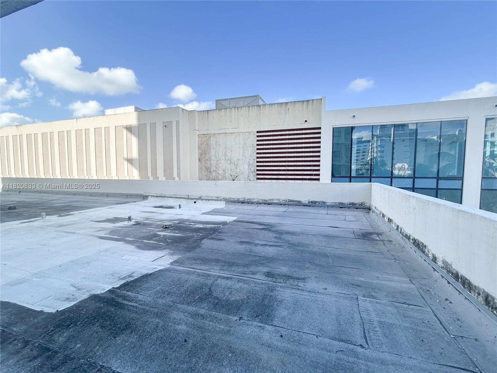 Real estate property located at 1800 Collins Ave #5C, Miami-dade, Tower 1800 Condo, Miami Beach, FL