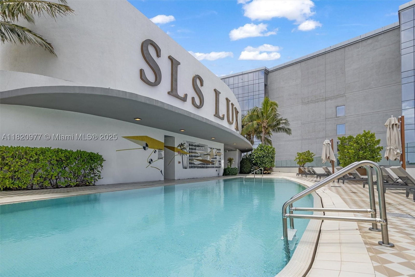 Real estate property located at 801 Miami Ave #4205, Miami-dade, 801 Sma Residences Condo, Miami, FL