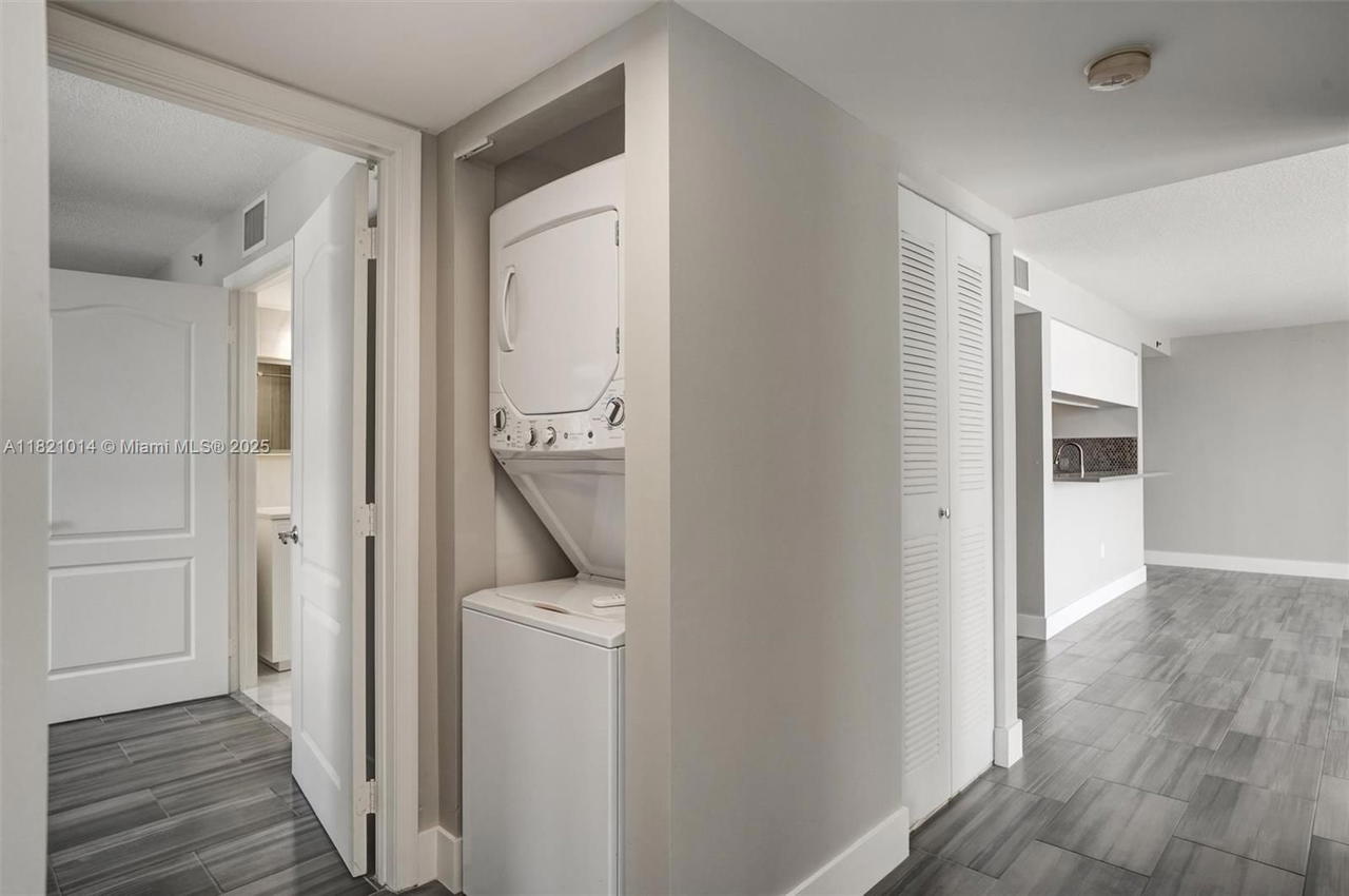 Real estate property located at 1200 Brickell Bay Dr #2501, Miami-dade, The Club At Brickell Bay, Miami, FL