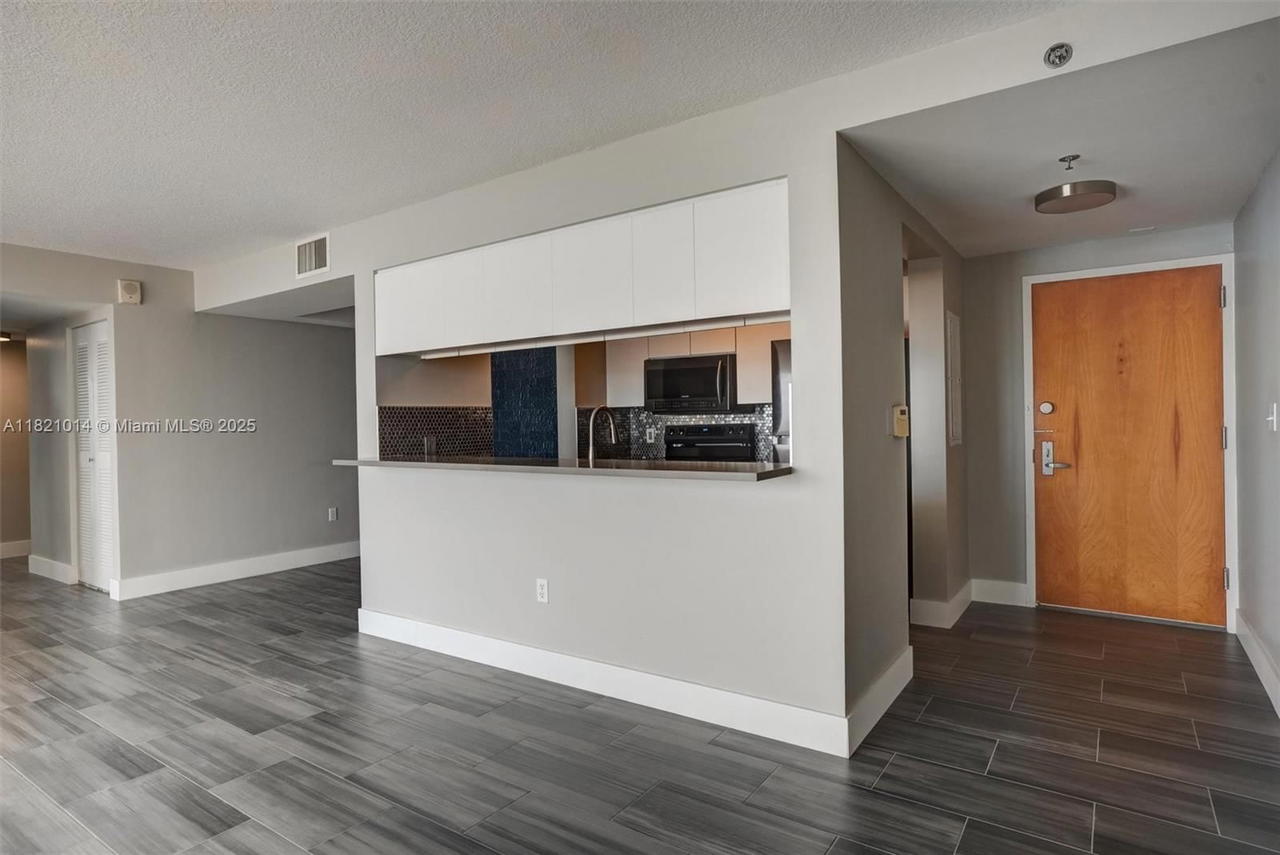 Real estate property located at 1200 Brickell Bay Dr #2501, Miami-dade, The Club At Brickell Bay, Miami, FL