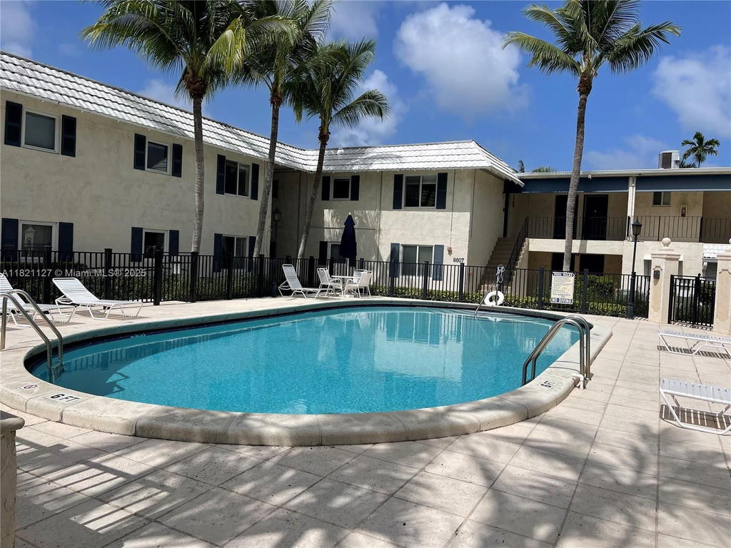 Real estate property located at 8603 68th Ct #27, Miami-dade, Monterey Gardens Of Pinec, Pinecrest, FL