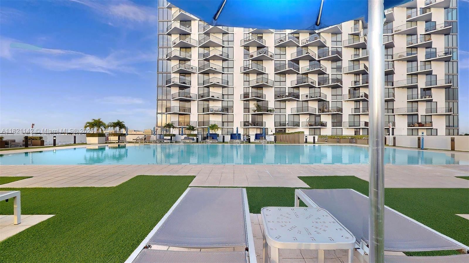 Real estate property located at 5300 85th Ave #1701, Miami-dade, 5252 Paseo Condo, Doral, FL