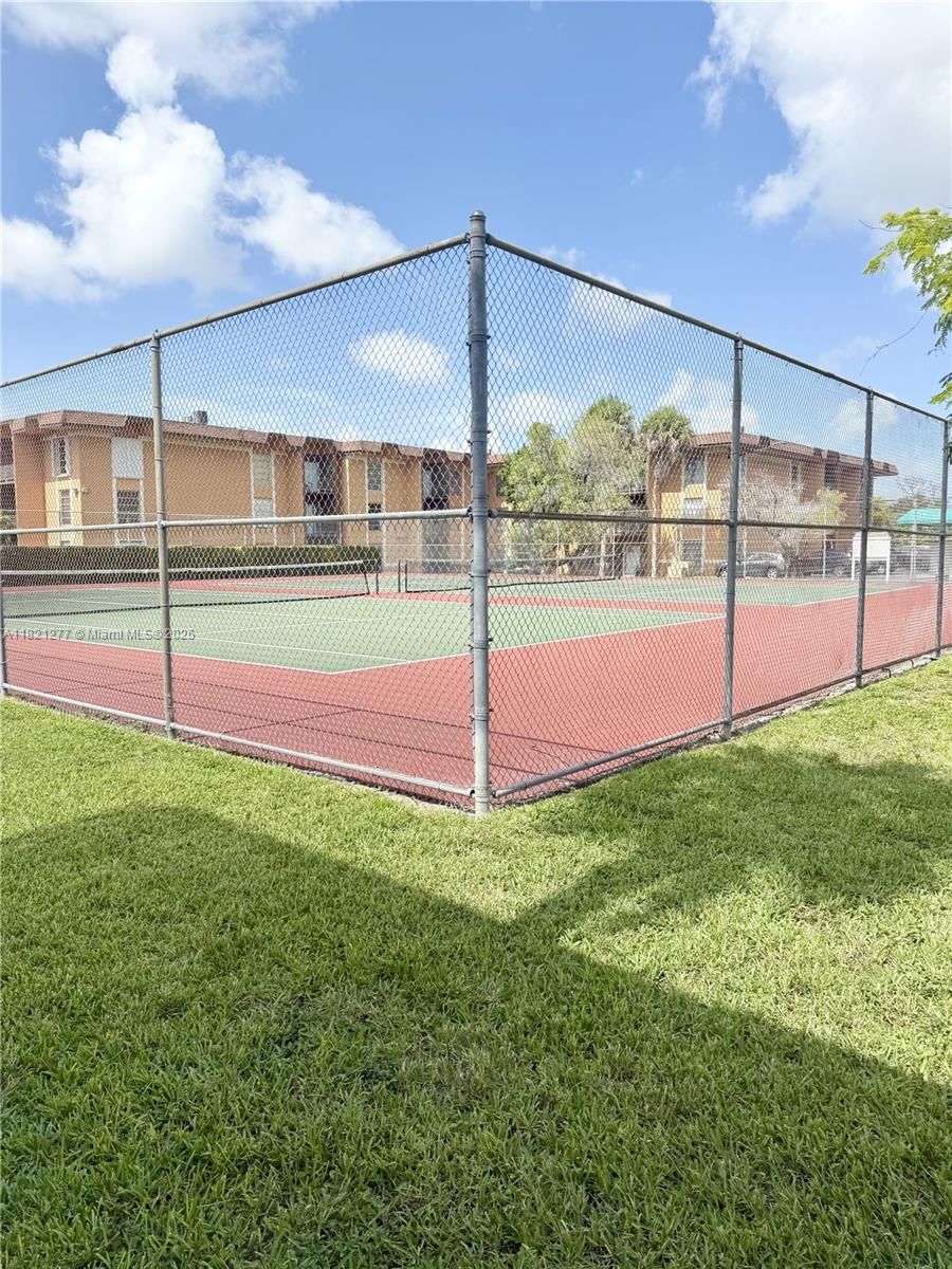 Real estate property located at 9449 76th St T2, Miami-dade, Sunset Palms East Condo, Miami, FL