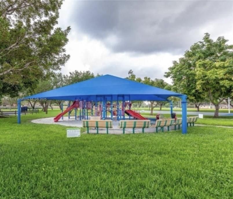Real estate property located at 9449 76th St T2, Miami-dade, Sunset Palms East Condo, Miami, FL