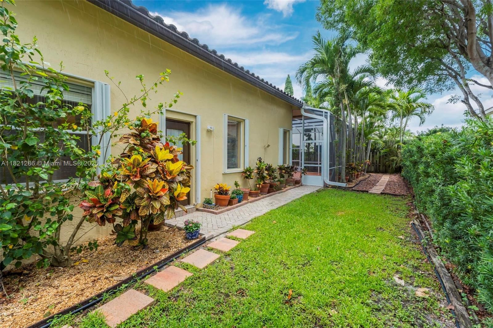 Real estate property located at 1925 167th Ter, Broward, Pembroke Isles Iii, Pembroke Pines, FL