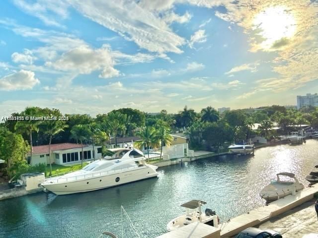 Real estate property located at 2020 135th St #407, Miami-dade, Keystone Towers Condo, North Miami, FL