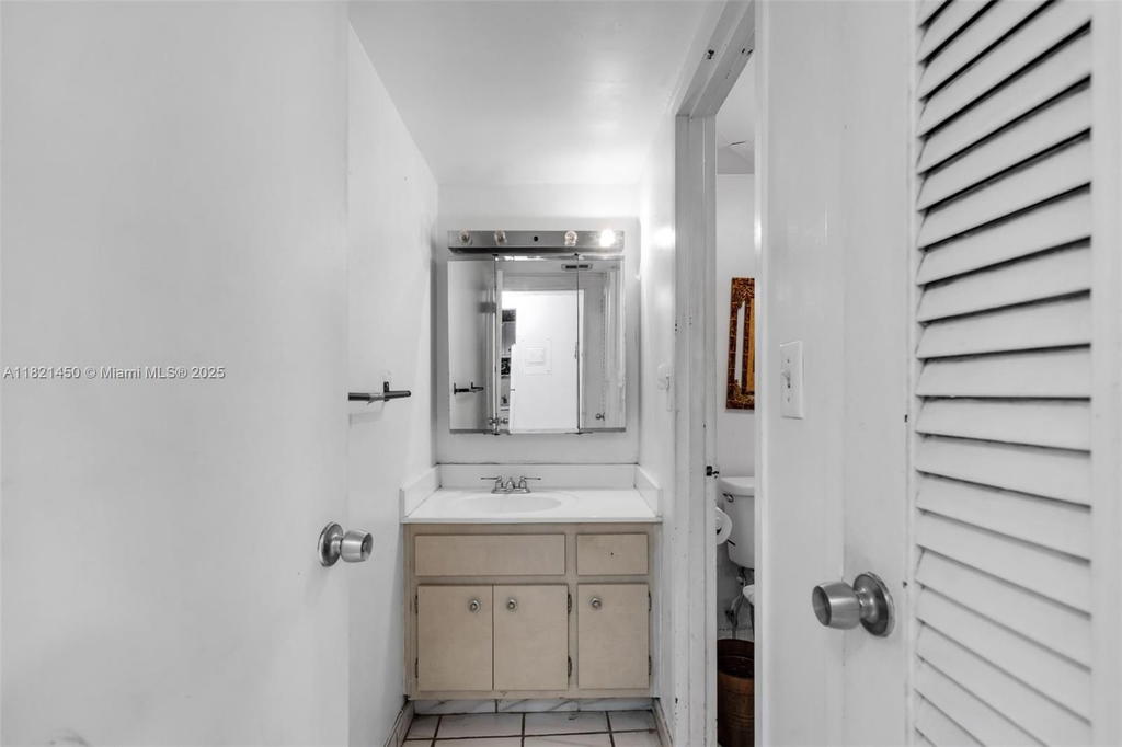 Real estate property located at 2899 Collins Ave #821, Miami-dade, Triton Tower Condo, Miami Beach, FL