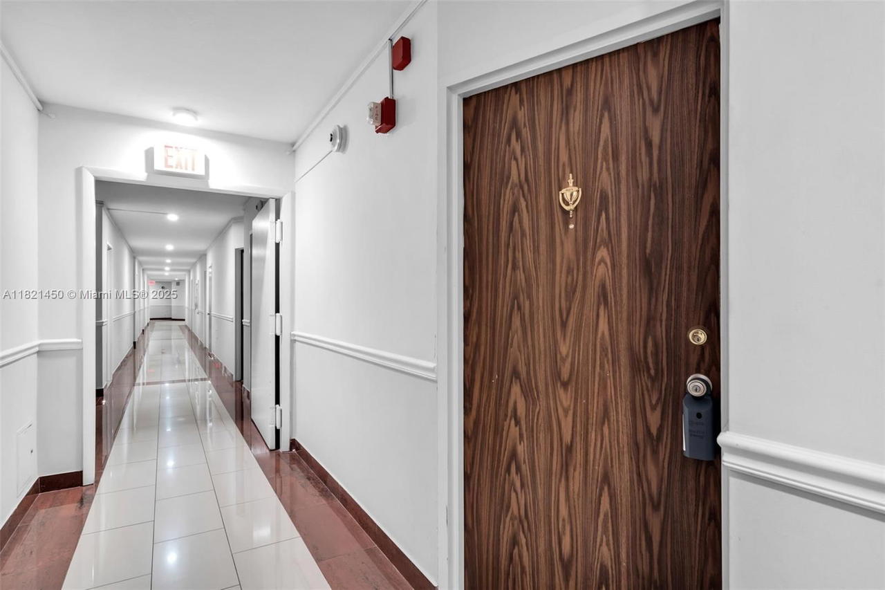 Real estate property located at 2899 Collins Ave #821, Miami-dade, Triton Tower Condo, Miami Beach, FL