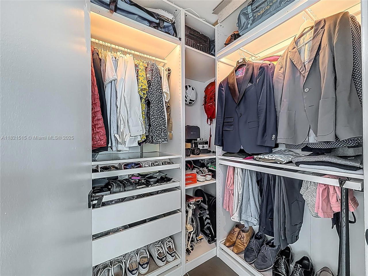 Real estate property located at 3301 1st Ave H1215, Miami-dade, Four Midtown Miami Condo, Miami, FL