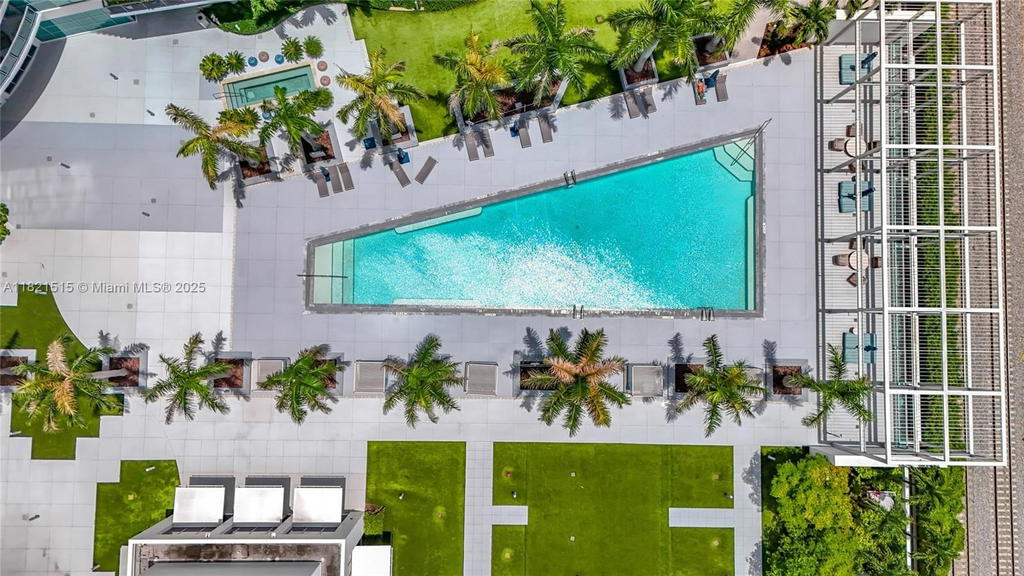 Real estate property located at 3301 1st Ave H1215, Miami-dade, Four Midtown Miami Condo, Miami, FL