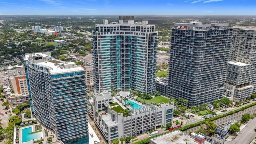 Real estate property located at 3301 1st Ave H1215, Miami-dade, Four Midtown Miami Condo, Miami, FL