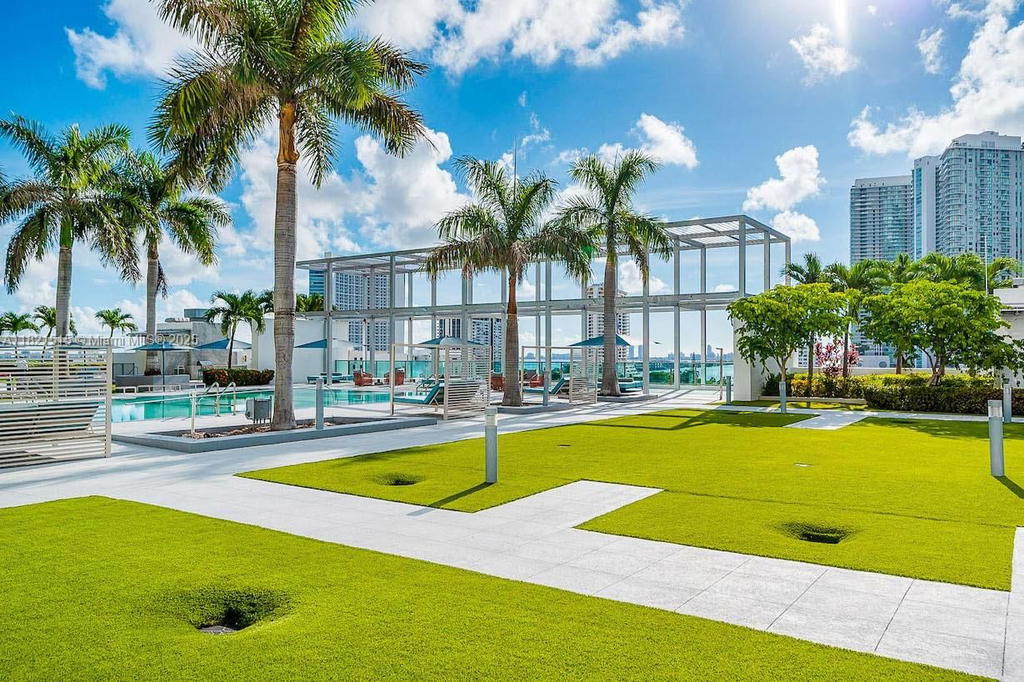 Real estate property located at 3301 1st Ave H1215, Miami-dade, Four Midtown Miami Condo, Miami, FL