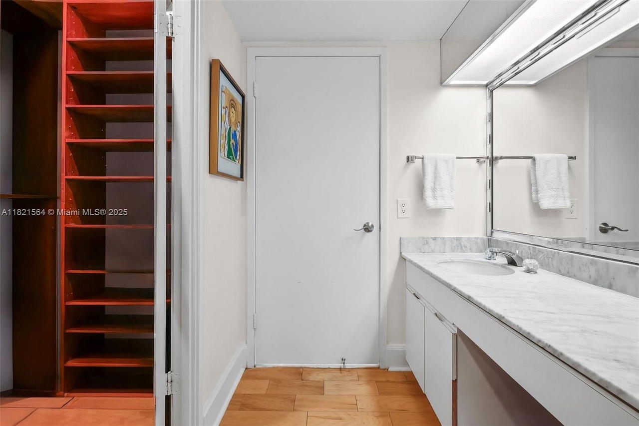 Real estate property located at 1541 Brickell Ave A2102, Miami-dade, The Palace Condo, Miami, FL