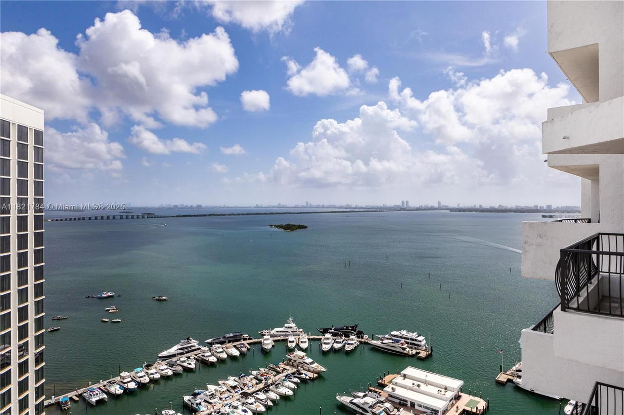 Real estate property located at 555 15th St #29F, Miami-dade, Venetia Condo, Miami, FL