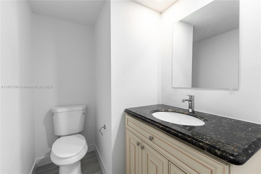Real estate property located at 555 15th St #29F, Miami-dade, Venetia Condo, Miami, FL