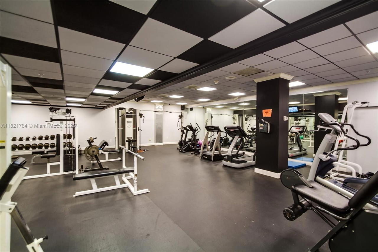 Real estate property located at 555 15th St #29F, Miami-dade, Venetia Condo, Miami, FL